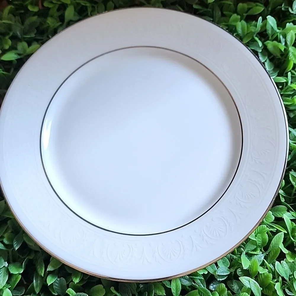Lenox Hannah Platinum Debut Collection Bread Plate